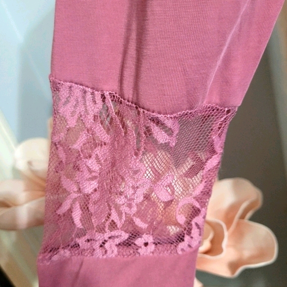 🆕️ Lace Midi Romper - Picture 5 of 8